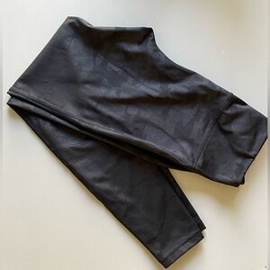 EUC Danskin Black on Black camo print leggings.